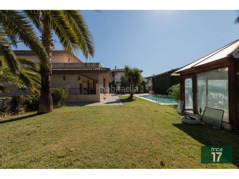 Foto a70efa0d-0e44-42f0-a8c5-e7dfd8f392af. Xalet amb aparcament piscina a Campo Alto-Club de Campo Elda