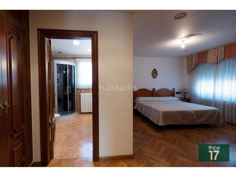 Foto b057c015-5cc5-447d-a2b8-023b4e5b4332. Xalet amb aparcament piscina a Campo Alto-Club de Campo Elda