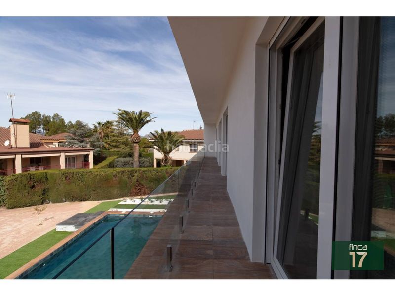 Foto 08def6fb-4cba-42ad-91bf-a07907389862. Xalet amb aparcament piscina a Petrer