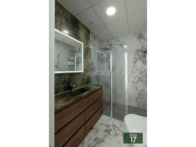 Foto 1825d175-7dc3-45eb-92da-34da699b3708. Xalet amb aparcament piscina a Petrer