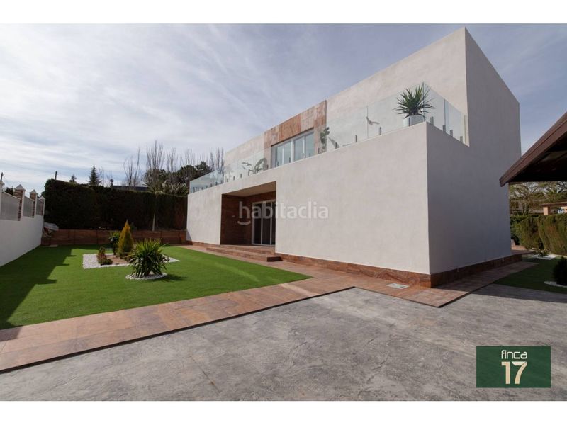Foto 3fc8fd3e-73dd-47a4-97ac-8bda7d8d2265. Xalet amb aparcament piscina a Petrer