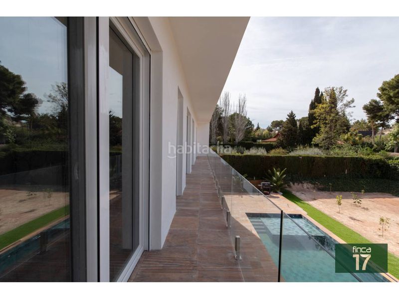 Foto 6188a2ce-ee06-43fe-a7e1-833d2b7554ca. Xalet amb aparcament piscina a Petrer
