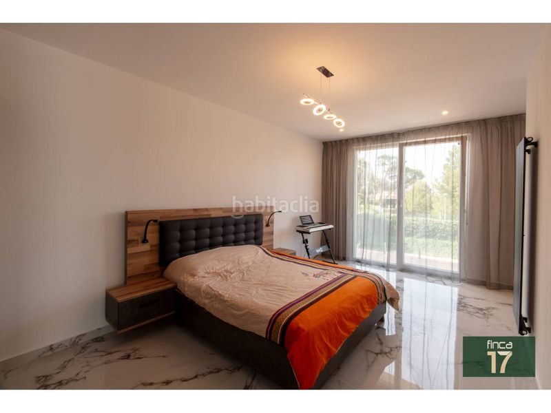 Foto dbd4696a-fa57-47e1-8139-a9596ec2cce8. Xalet amb aparcament piscina a Petrer
