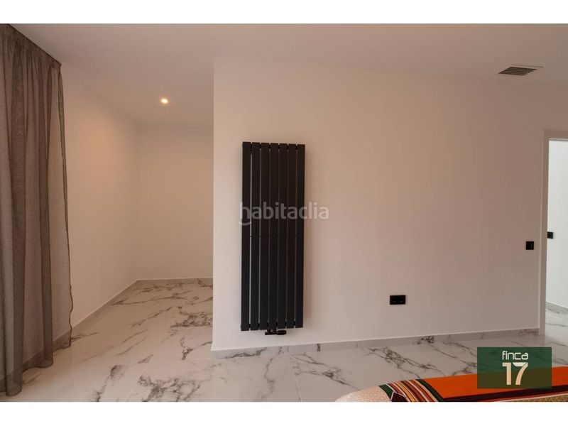 Foto e18e1ecd-f27f-4067-a8c2-4d21037e665a. Xalet amb aparcament piscina a Petrer