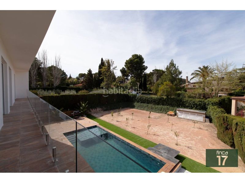Foto e2066370-e70a-4239-9898-fb73d98eaffb. Xalet amb aparcament piscina a Petrer