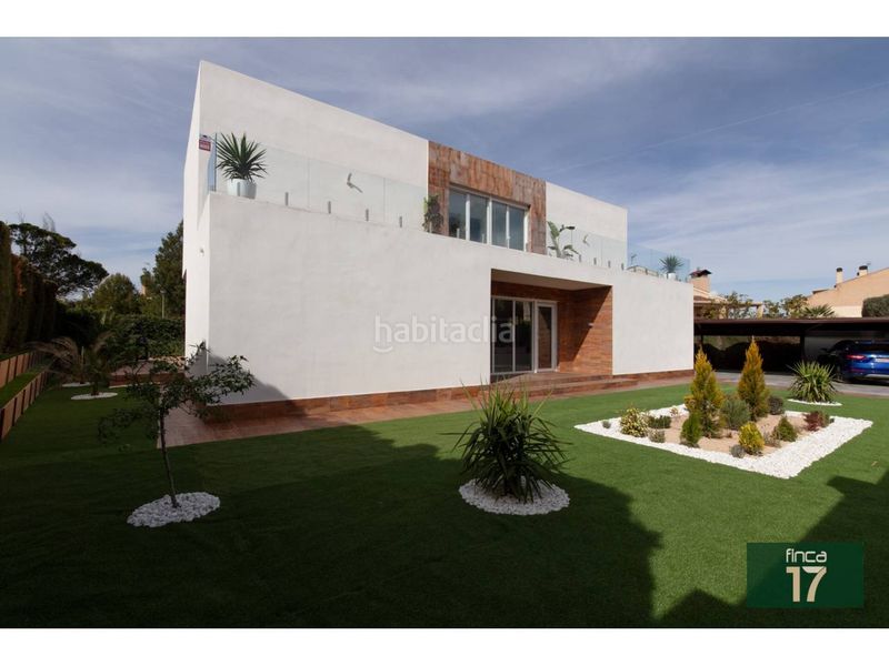 Foto e3f15b92-914a-4629-8f08-61e4da86b026. Xalet amb aparcament piscina a Petrer