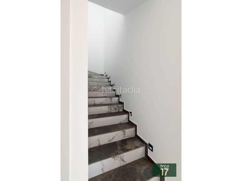Foto f8346db2-84b4-499e-aea0-cde35e4f7757. Xalet amb aparcament piscina a Petrer