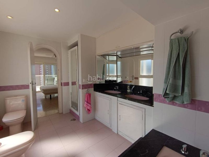 Foto 1fa5ca17-8f87-40ef-8b86-e53c598e98f6. Apartament amb aparcament piscina a Playa Levante Benidorm