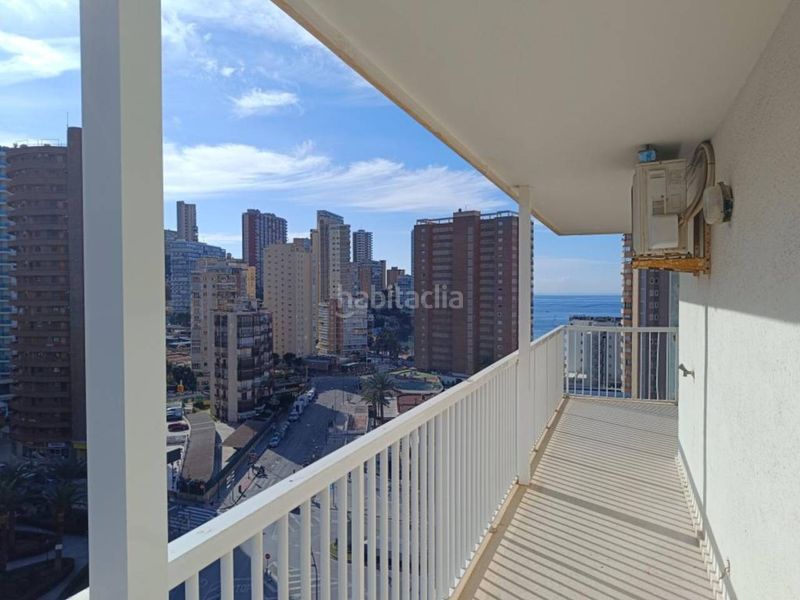 Foto 2599365a-e9e4-4261-942f-13b1d4b072ab. Apartament amb aparcament piscina a Playa Levante Benidorm