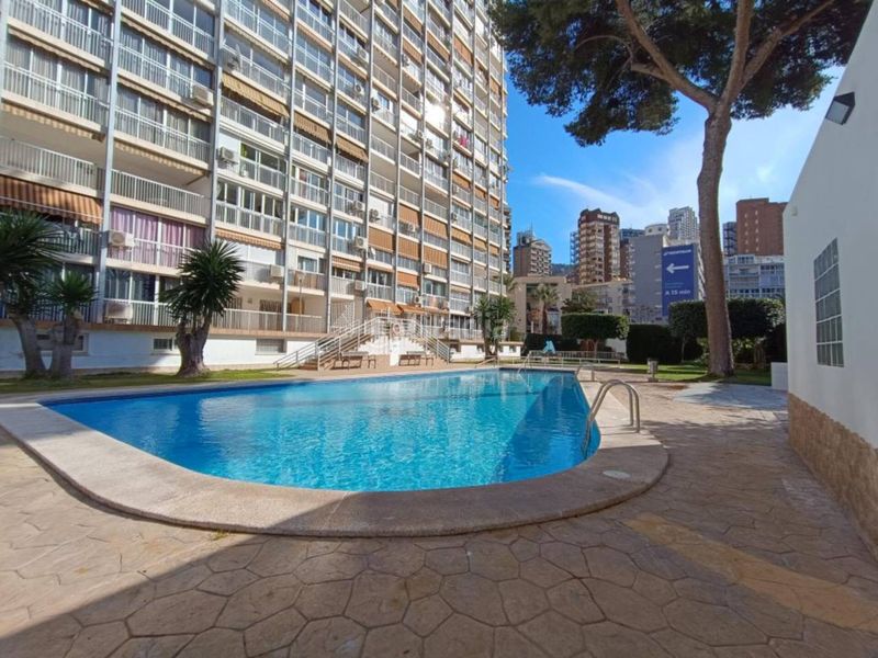 Foto b672d699-b299-48d8-80aa-f1234b78cc2e. Apartament amb aparcament piscina a Playa Levante Benidorm