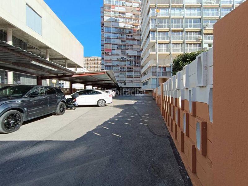 Foto bd3cf14c-bdb6-403c-acc4-46bc17350e1d. Apartament amb aparcament piscina a Playa Levante Benidorm