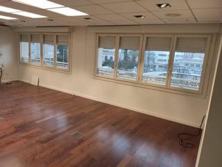Location Bureau à Plaza de Toros-Avenida Chapí-Trinquete. Oficina en venta en elda