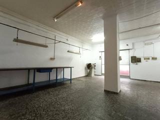 Local Comercial a Plaza de Toros-Avenida Chapí-Trinquete. Local comercial en venta en elda