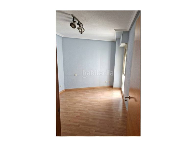 Foto 940ca0fa-d72d-4ead-abfc-093717424fbe. Appartamento in Plaza de Toros-Avenida Chapí-Trinquete Elda