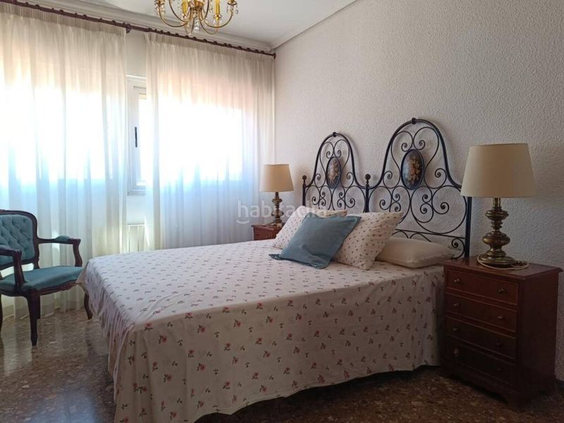 Foto c2d56e6d-ad0f-45f6-b567-b37cdf6e53b1. Rent flat with heating in Plaza Castelar - Mercado Central Elda