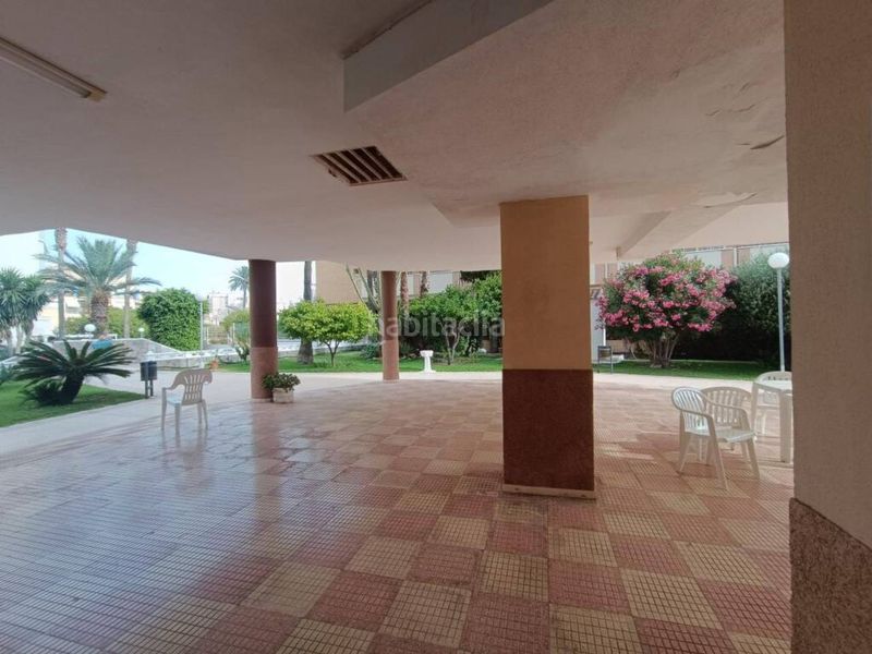 Foto b63b8f4f-ee0a-4f95-aeb0-dd8b4fda6ef6. Apartament amb aparcament piscina a Playa Muchavista Campello (el)