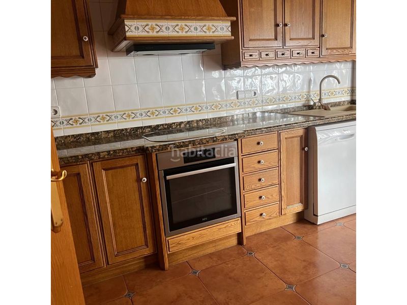 Foto abce95ae-7e8d-4444-8cd8-ff9e89f3c44b. Casa adosada venta de chalet adosado en Sax