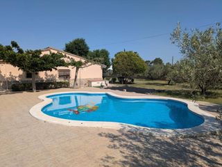 Chalet à Onil. Chalet a la venta en onil