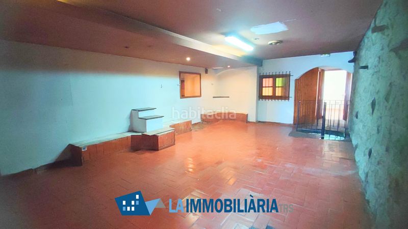 Foto cb7c4e5d-4c37-43a9-93e3-0cadbbe77585. Casa amb aparcament a La Maurina Terrassa