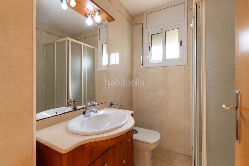 Foto 413967da-4044-43d1-a928-7097d37594d6. Pis amb calefacció a Ca n'Aurell Terrassa