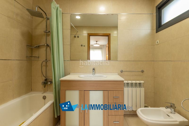 Foto 1767840c-64c2-4dee-a085-6d940386581e. Pis amb calefacció aparcament a Les Fonts Terrassa