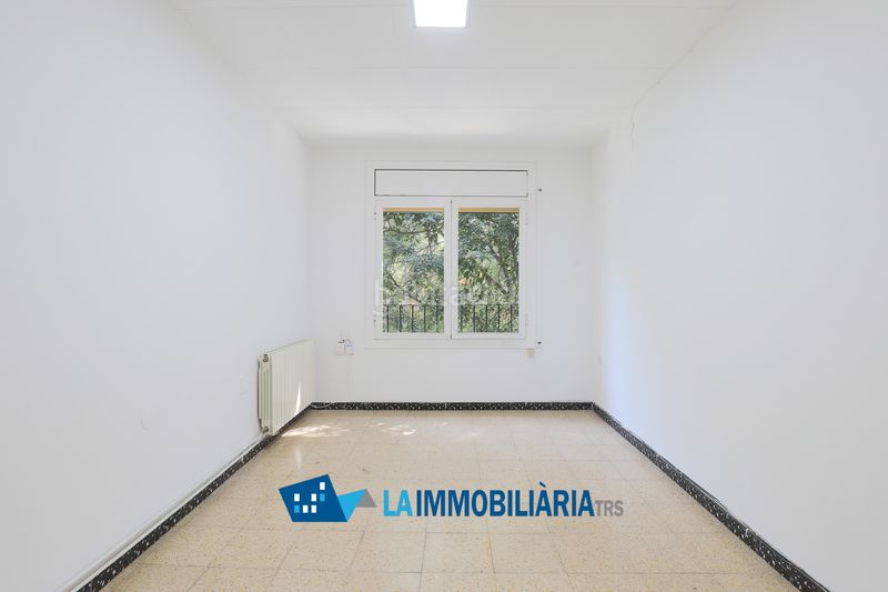 Foto 1debec0d-e68e-4422-956e-a730d4eec7c2. Pis amb calefacció a La Maurina Terrassa