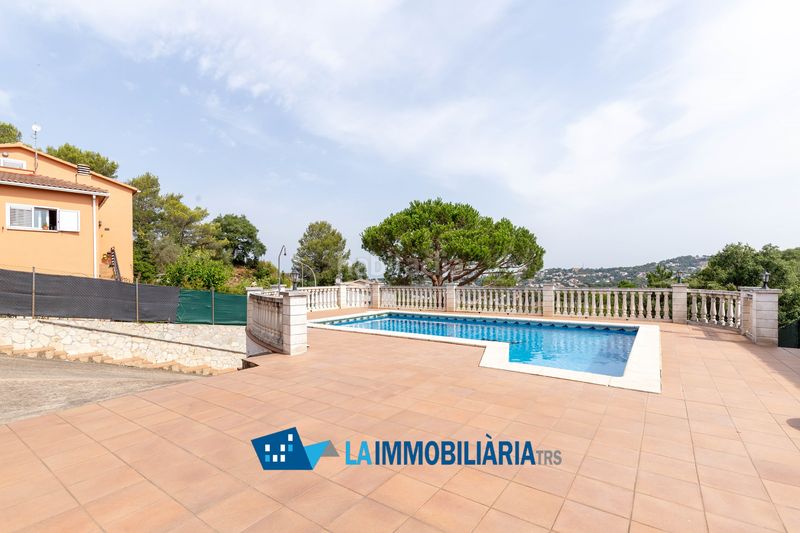 Foto 563cfc31-13a2-4ef5-adf1-b55f7b51a4d3. Xalet amb calefacció aparcament piscina a Lloret Residencial - Montlloret Lloret de Mar