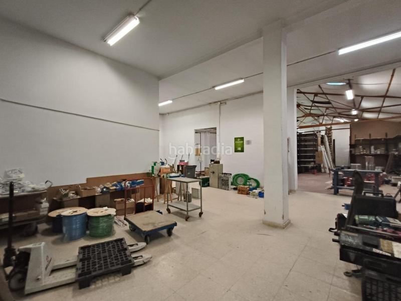 Foto a9edda1c-9777-4b0c-9de9-c419c345b59b. Local comercial se vende local comercial en Torrefiel en Valencia