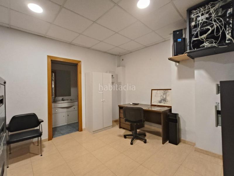 Foto e579ac24-3653-46d0-9b60-374c13749867. Local comercial se vende local comercial en Torrefiel en Valencia