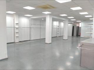 Rent Business premise in Barrio Benicalap. Amplio local comercial frente a supermercado en benicalap