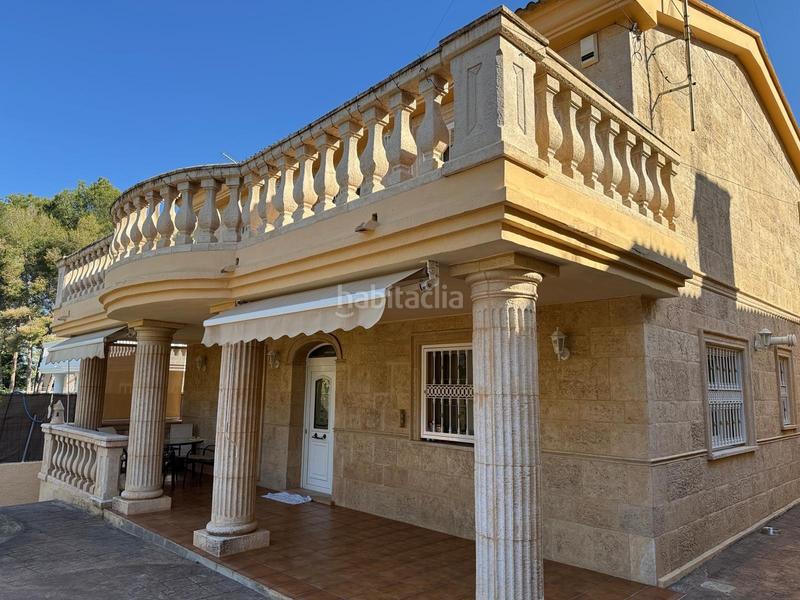 Foto 21b9023d-6323-4e7a-863d-825502b088d2. Xalet amb calefacció aparcament piscina a La Cañada Paterna