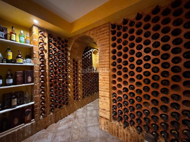 Foto 2af6f16a-1e9e-48e1-bf5f-16981bf24e59. Xalet amb calefacció aparcament piscina a La Cañada Paterna