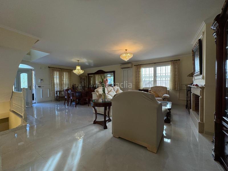 Foto 54cb4378-95d9-446c-80f0-6f85caf87af8. Xalet amb calefacció aparcament piscina a La Cañada Paterna