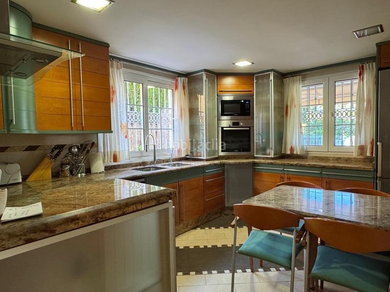 Foto eb4c41da-dcc0-4709-8342-cc075c4f8fe0. Xalet amb calefacció aparcament piscina a La Cañada Paterna