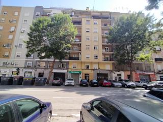 Pis  Calle maximiliano thous. Venta nuda propiedad en calle maximiliano thous