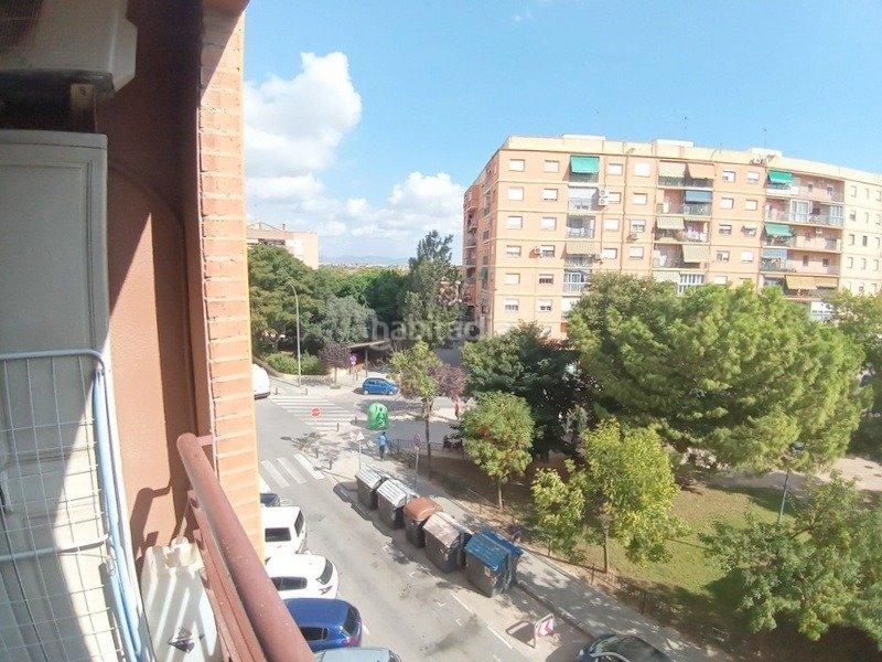 Foto 88cf40ab-0040-4cf7-aae0-cbf2412b11bd. Piso dúplex en venta con garaje y trastero Torrefiel rascanya en Valencia