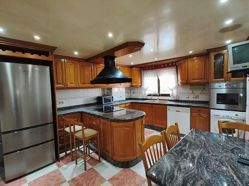 Foto c0fb23c0-c9d2-46c3-8960-f887ca48f26e. Rent flat with heating parking in Torrefiel Valencia