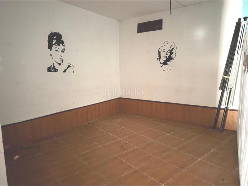 Foto 1b02132c-1a07-4b3d-9036-667c8f484aec. Local comercial a Malva Rosa Valencia