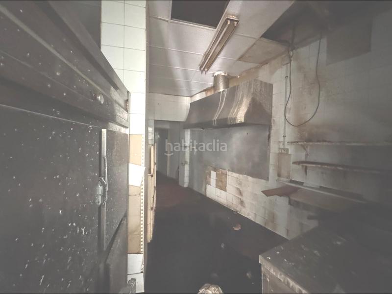 Foto a88f3c6c-1d69-4410-97c0-3cdfad170c9f. Local comercial a Malva Rosa Valencia