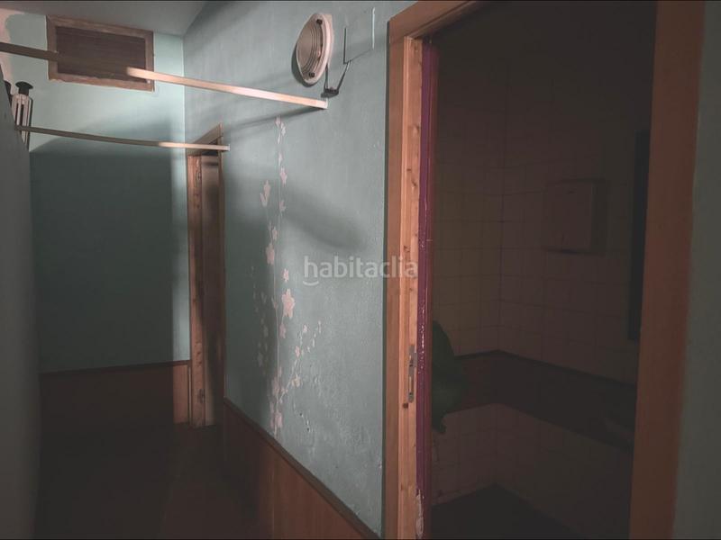 Foto d32b1525-c6d1-4a7c-bc59-77216cd0cf0d. Local comercial a Malva Rosa Valencia