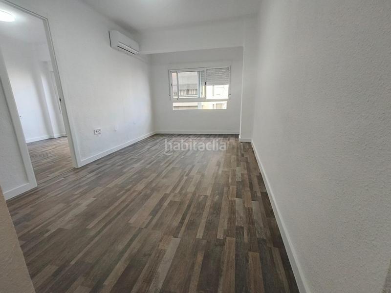 Foto 5d2564c8-5c4d-4a9c-bd78-216ceaae26a9. Flat in Torrefiel Valencia