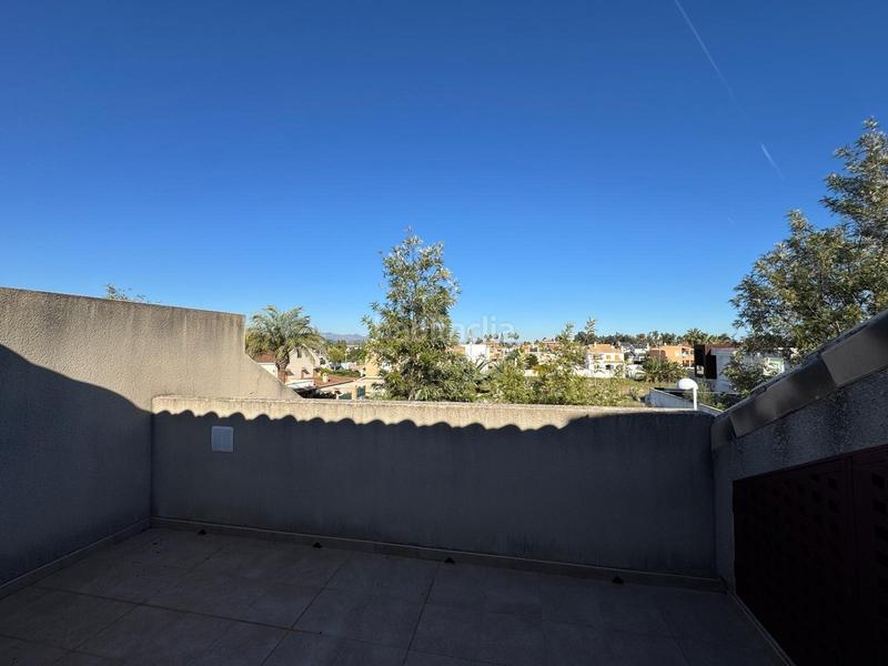 Foto 0d320ebf-c715-4cd4-9921-2a984f2982f6. Maison jumelée avec parking piscine dans Corinto-Almardà Sagunt