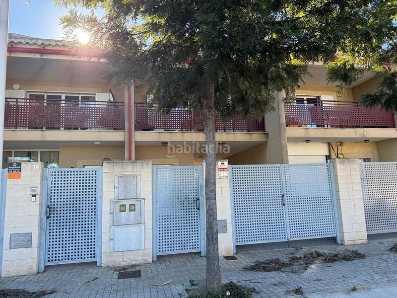 Foto a4db68b2-57eb-4ba2-935a-1c9d4d46b22a. Maison jumelée avec parking piscine dans Corinto-Almardà Sagunt