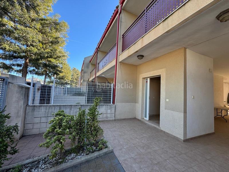 Foto e783bd25-1758-430e-b14d-b3bf0c60862d. Maison jumelée avec parking piscine dans Corinto-Almardà Sagunt