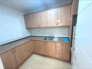 Affitto Ufficio  Calle del marqués de montortal. Magnifica oficina compuesta de 3 estancias y dos baños uno adapt