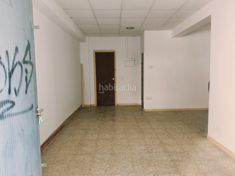 Foto fabd8f1b-65bd-4a4c-8b7e-c6516de1a285. Lloguer local comercial a Torrefiel Valencia