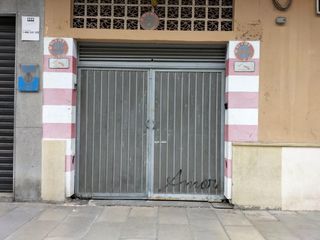 Aparcament cotxe a Morvedre. Magnifica plaza de garaje en la calle ruaya