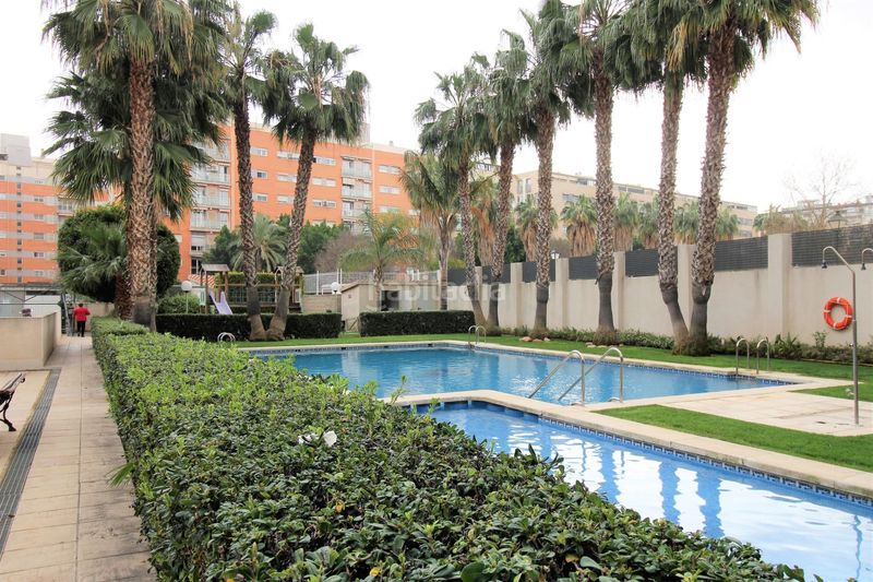 Foto ec41ca2d-8d45-4ddb-a6dd-7d4dad8c0413. Pis amb aparcament piscina a Nou Benicalap Valencia