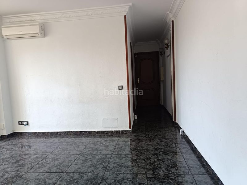Foto cb470dd5-f69e-4a1c-a3c6-adef242f3229. Piso venta de 9º piso con vistas a la bahia de palma en el coll den rabassa edificio las torres en Palma de Mallorca