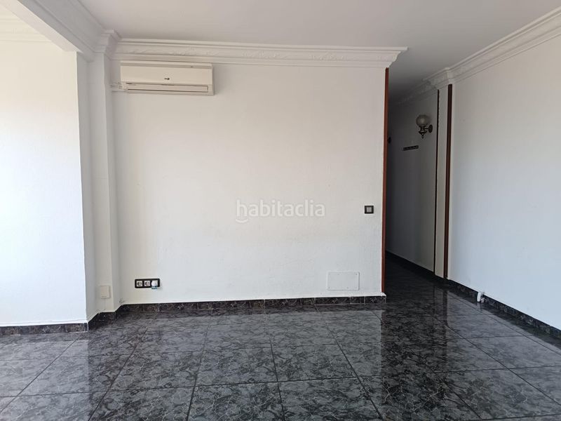 Foto e4f15d81-877b-4f29-81f7-37e170d542b2. Piso venta de 9º piso con vistas a la bahia de palma en el coll den rabassa edificio las torres en Palma de Mallorca